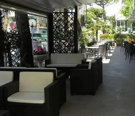 Nevia Hotel
